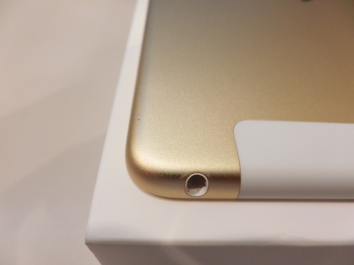 Apple iPad mini4 ゴールド　SIMフリー SIMフリー☆Apple iPad mini4 cell 128GB ゴールド 新品同様品