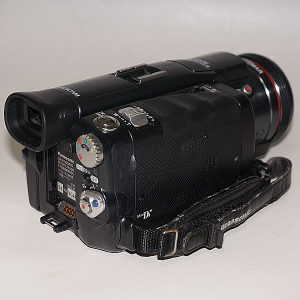訳有り動作品　Mini DV　パナソニックビデオカメラ　NV-GS400 パナソニック ミニDVデジタルビデオカメラ NV-GS400 録画再生可能
