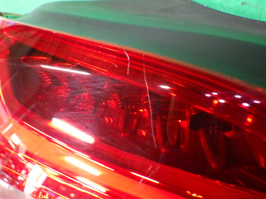 ベンツA180[W176後期]ブレーキランプ左テールライト A1769065000
