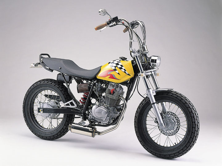 L4]■送料無料■HB0088C-01 ハリケーン ３６０シックスベンド ハンドル 外径φ22.2mm ハリケーン(HURRICANE) ハンドルバー 360シックスベンド φ7&frasl;8インチ ドラッグスター250 0