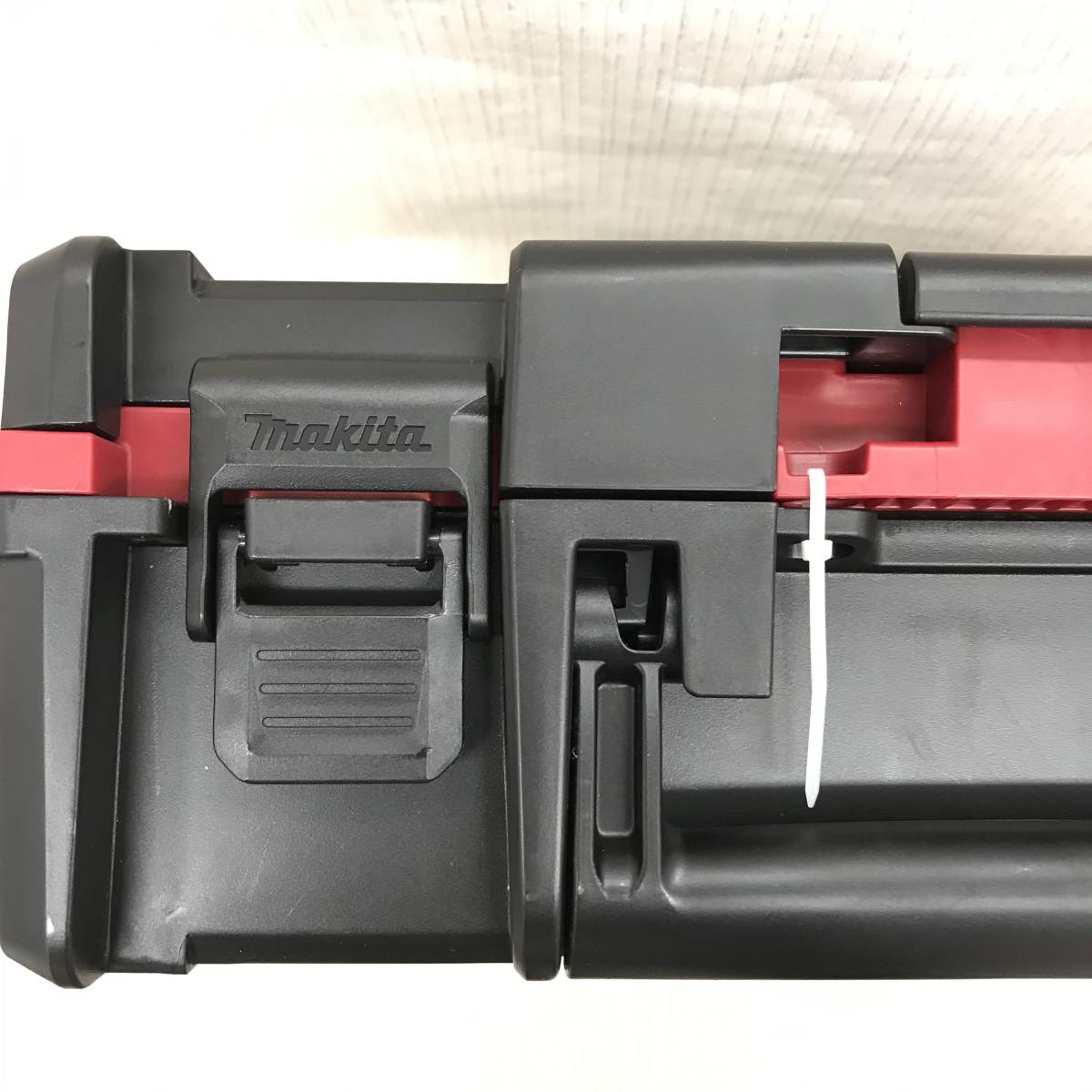 @K156 makita マキタ 充電式インパクトドライバ TD001GDXAP 40V max 2.5Ah オーセンティックパープル 未使用