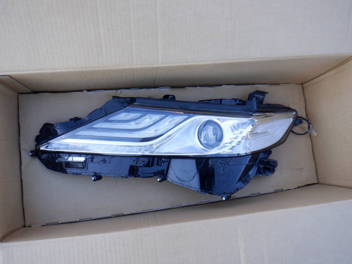 SALE，お得 カムリ ヘッドライト 左 Ｌ ＫＯＩＴＯ33-233 ８１１８５－３３Ｅ１１ 70 ＡＸＶＨ ＬＥＤ(ヘッドライト)｜売買されたオークション情報、yahooの商品情報をアーカイブ公開 - オークファン トヨタ用