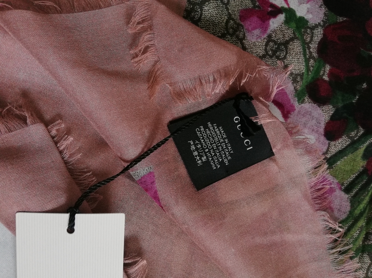 専用ページ GUCCI BLOOMS スカーフ ストール ブルームス 花柄