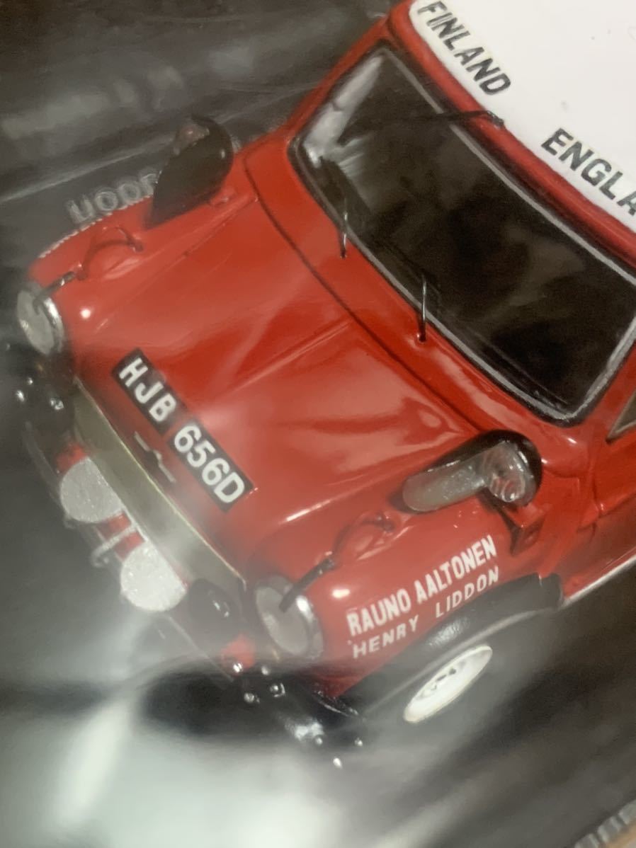 スパーク 1/43 ロム特注 ラルース LC92 片山右京 直筆サイン入り スパーク 1/43 ロム特注 ラルース LC92 片山右京 直筆サイン入り 1/43