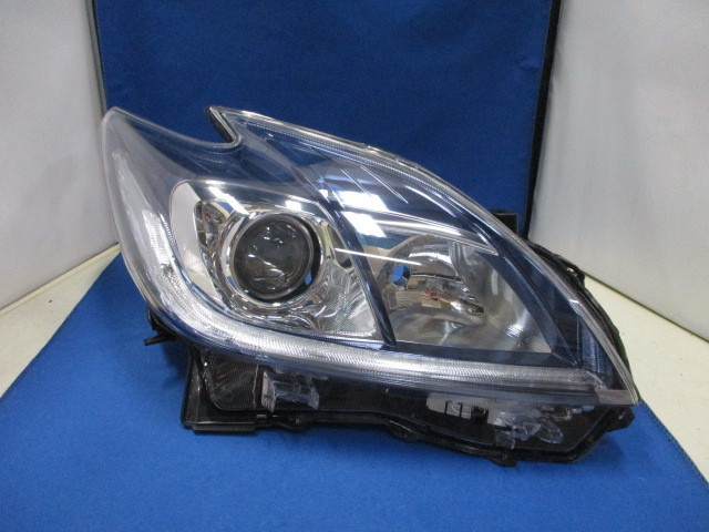 プリウス　zvw35 phv 純正　ヘッドライト　右側 トヨタ プリウス/PHV ZVW35 後期 右ライト/右ヘッドライト HID 純正