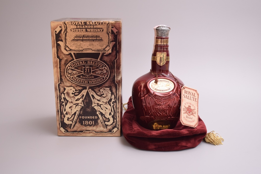  未開栓 CHIVAS ROYAL SALUTE 21年 700ml スコッチウイスキー 赤陶器ボトル(スコッチ)｜売買されたオークション情報、yahooの商品情報をアーカイブ公開 - オークファン スコッチ