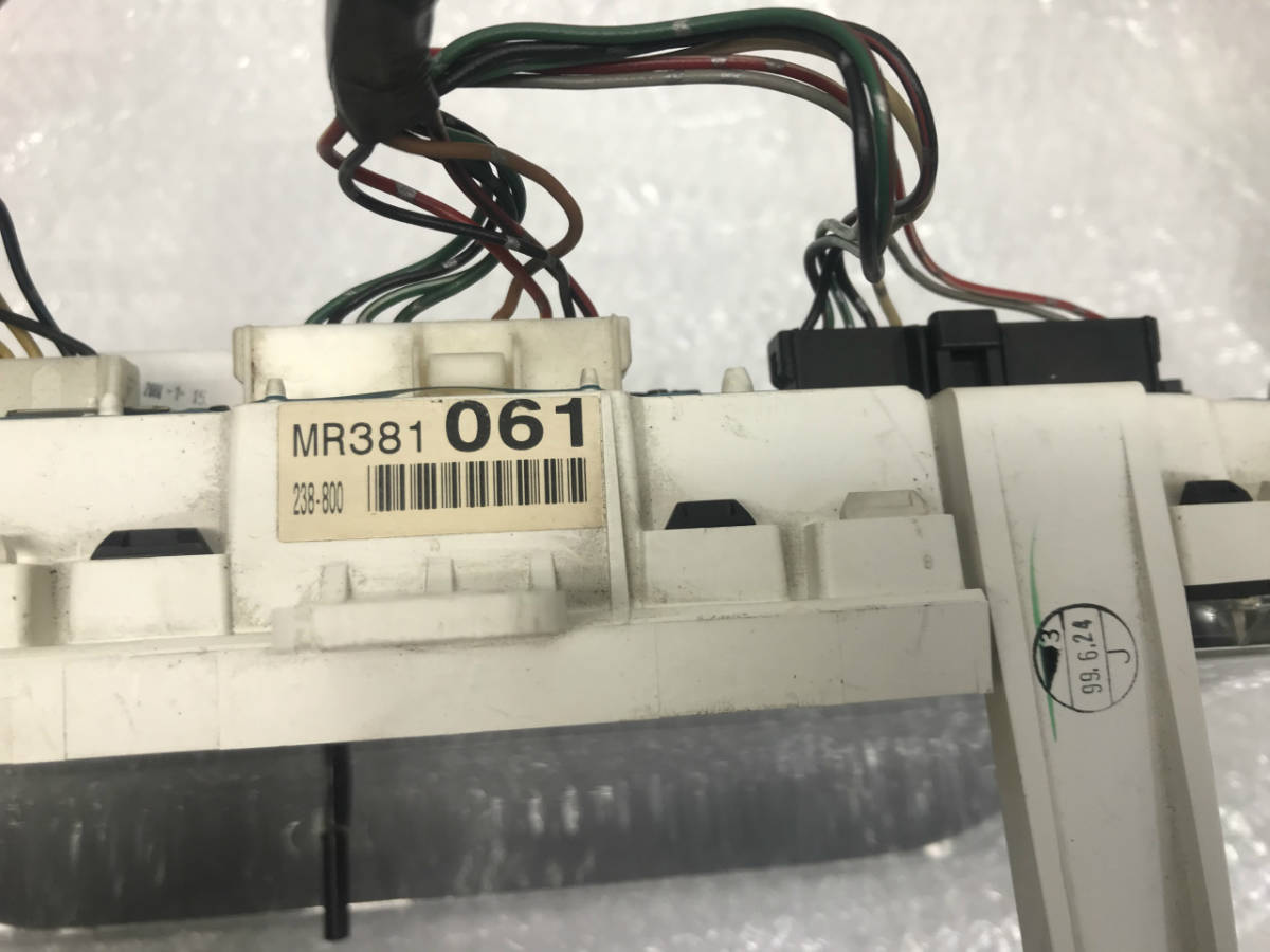 【最新作，爆買い】 マニュアル車 4WD タコ付きメーター MN381061 タウンボックス U64W スピードメーター 検索 5MT 5速 ミニキャブ u62w U62V u64v u61v