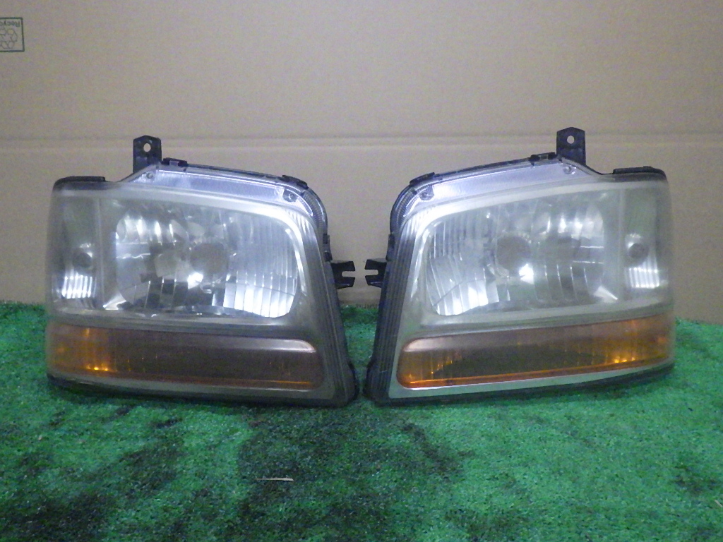 エブリィ ワゴン キャリートラック？DA52? DA62? ヘッドライト 左右