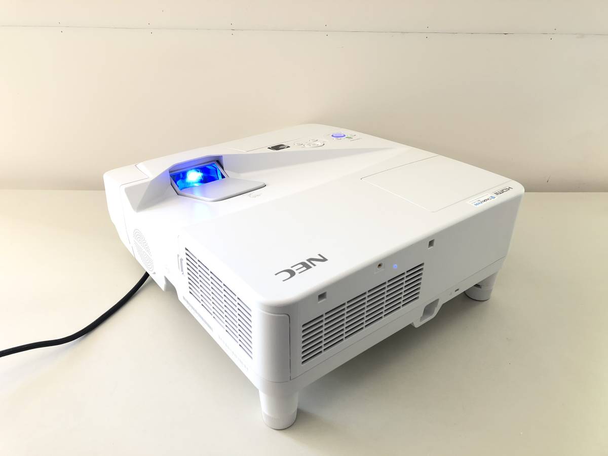 NEC 超短焦点プロジェクター NP-UM330WJL ViewLight NP-UM330XJL