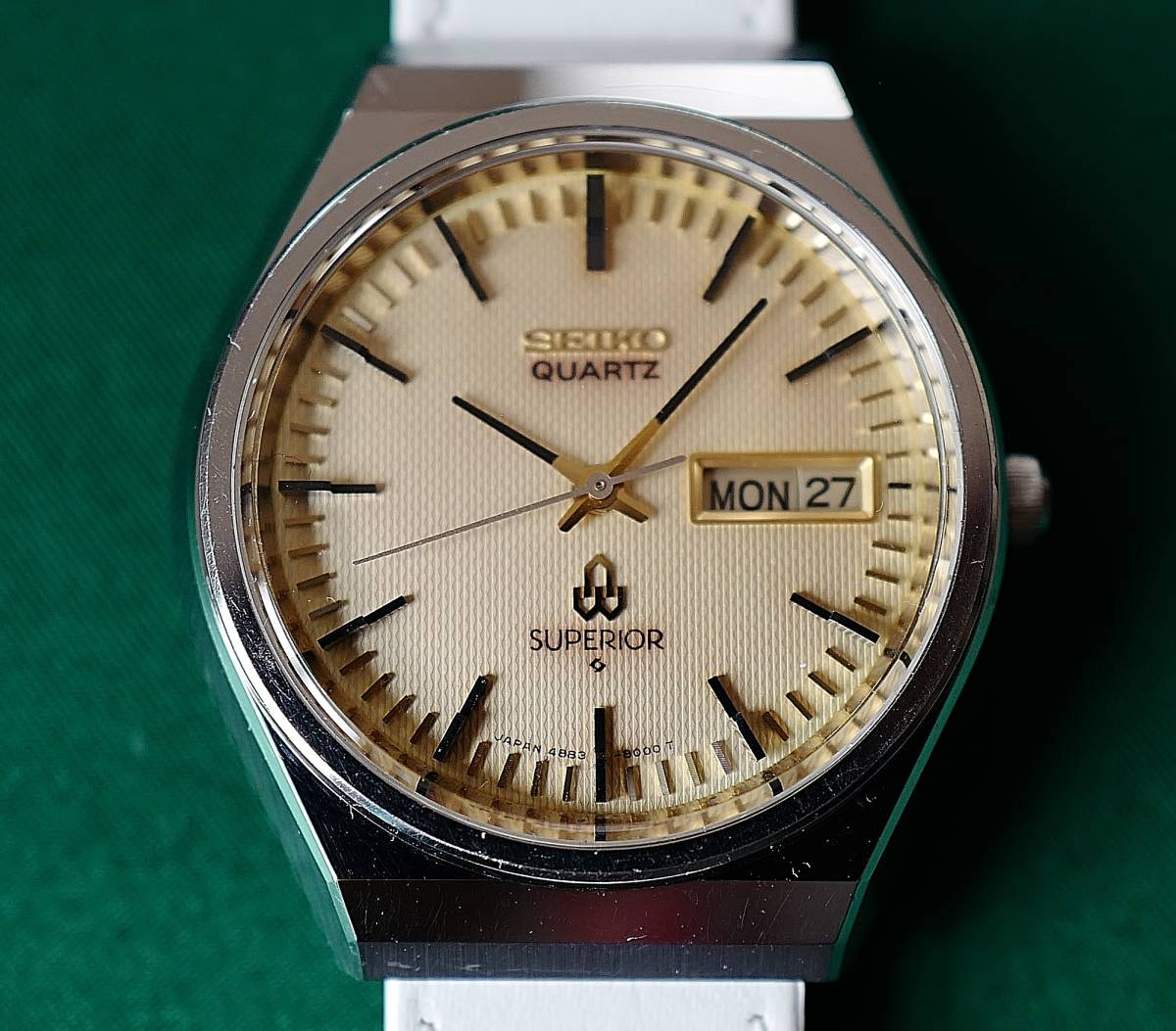 SEIKO QUARTZ SUPERIOR セイコー クオーツ スーペリア 4883-8001 超 