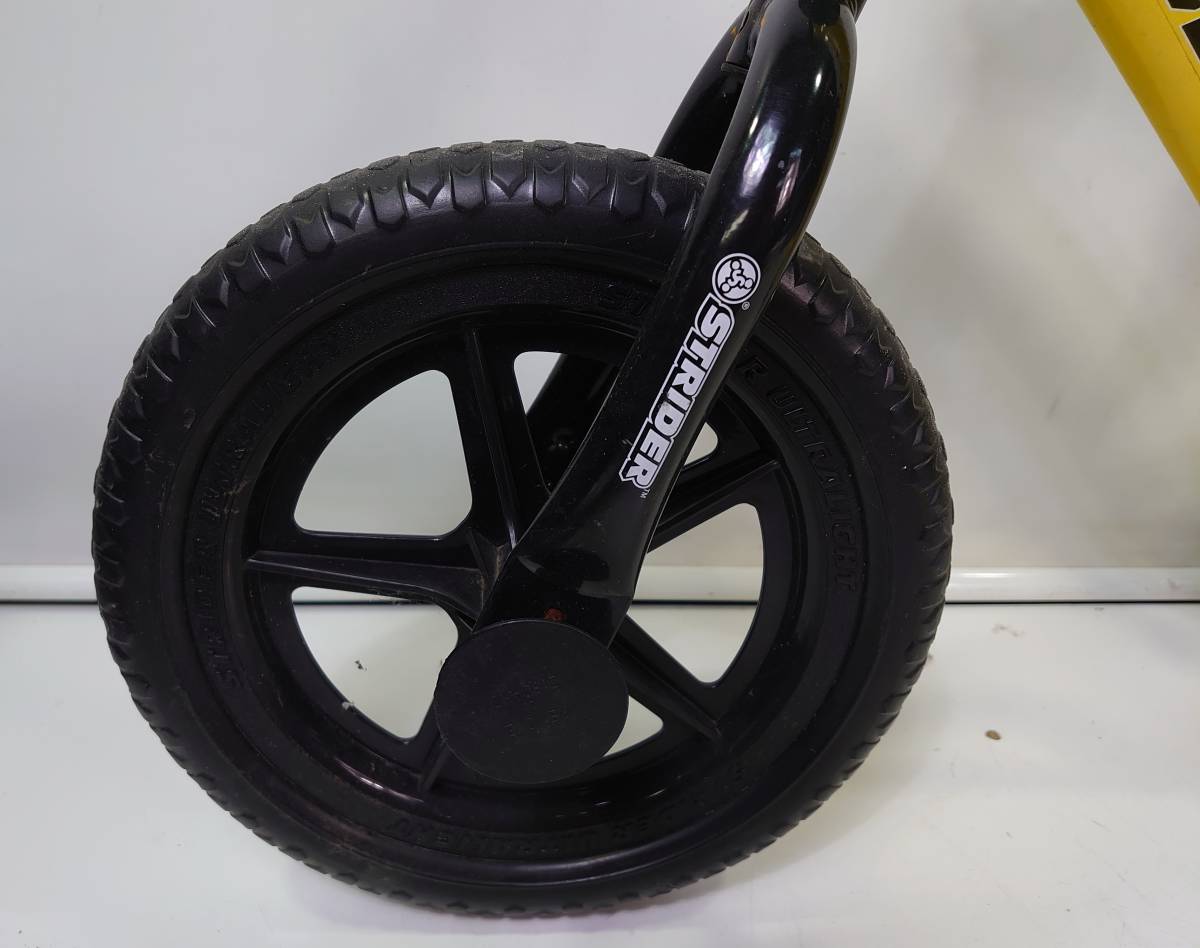 STRIDER ストライダー バランスバイク スポーツ 12インチ キックバイク ST-4 日本正規品 黄色 ST-J4（レッド) 赤&frasl;黒 0 SPORT イエロー 状態良好STRIDER イエロー｜Yahoo!フリマ（旧
