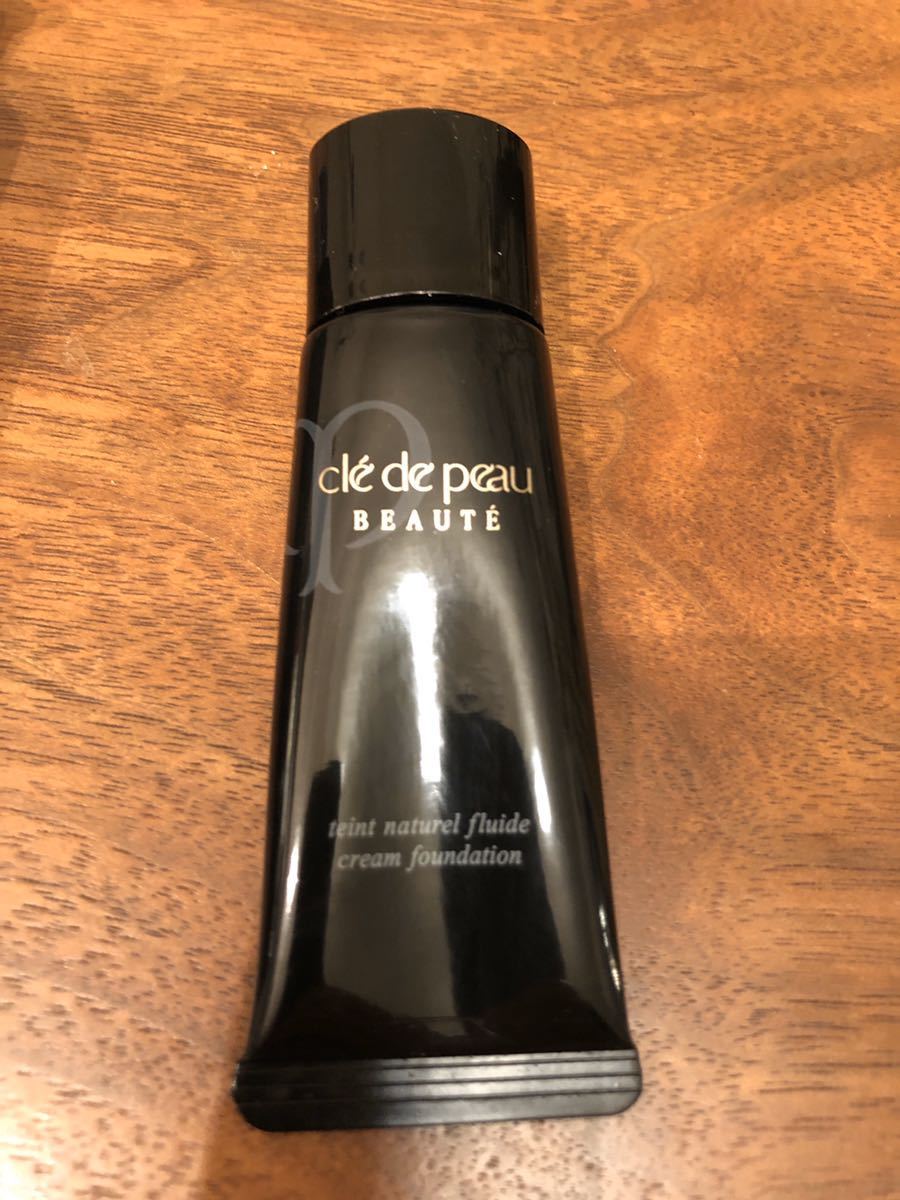 clé de peau タンナチュレールフリュイド オークル20 25g clé de peau タンナチュレールフリュイド オークル20 25g クレ・ド