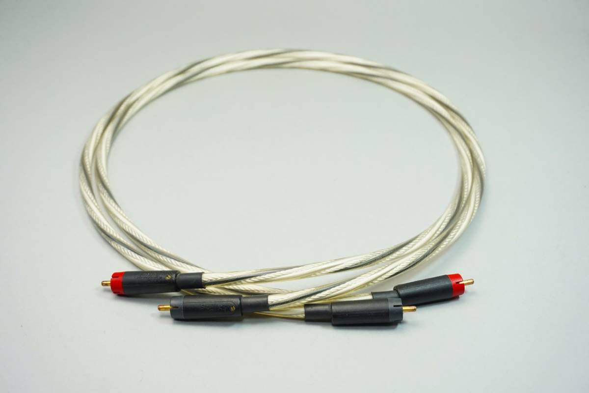 ◇美品◇単結晶 OCC銀線 HIFI スピーカーケーブル 2mペア バナナプラグ