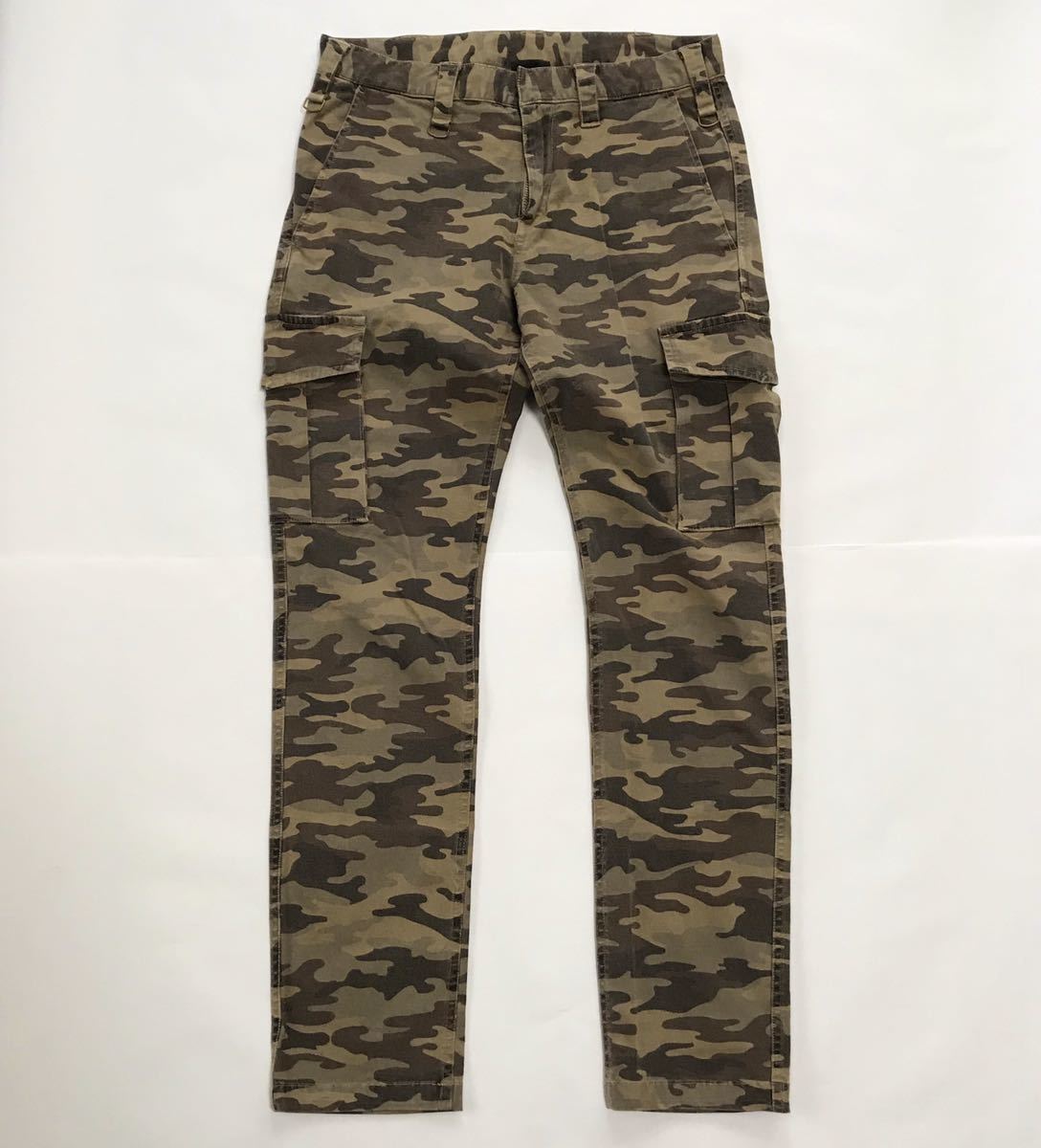 AKM カモフラ 迷彩柄 ストレッチ カーゴパンツ Mサイズ(Mサイズ)｜売買