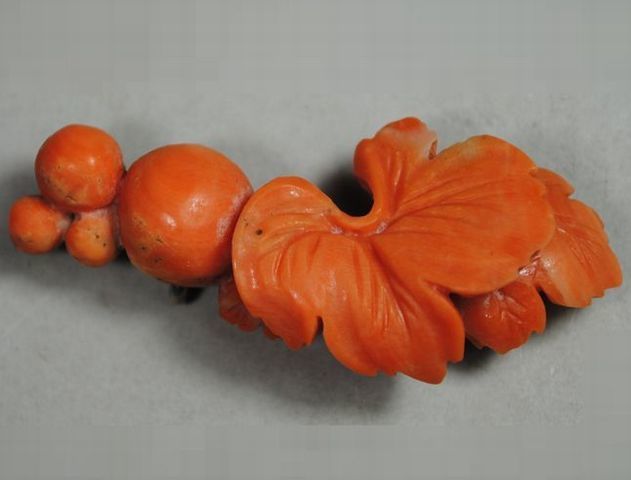 サンゴ 帯留 | 古美術ささき 珊瑚(サンゴ) 帯留め 茄子の彫刻 Yahoo