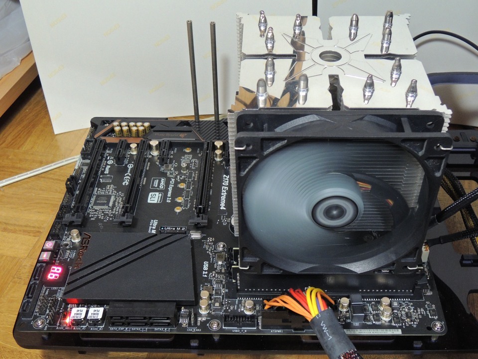 CORE i7 6700K（殻割り済） + ASRock Z170 Extreme4 + DDR4-2400 4GBx2 + サイズ忍者４ - MB少し難あり_3