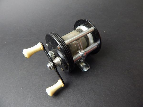 人気，爆買い 春の目玉1円スタート コレクターより J.A.Coxe 95-C 一流オールドリール コックス f50(ベイトリール)｜売買されたオークション情報、yahooの商品情報をアーカイブ公開 - オークファン その他