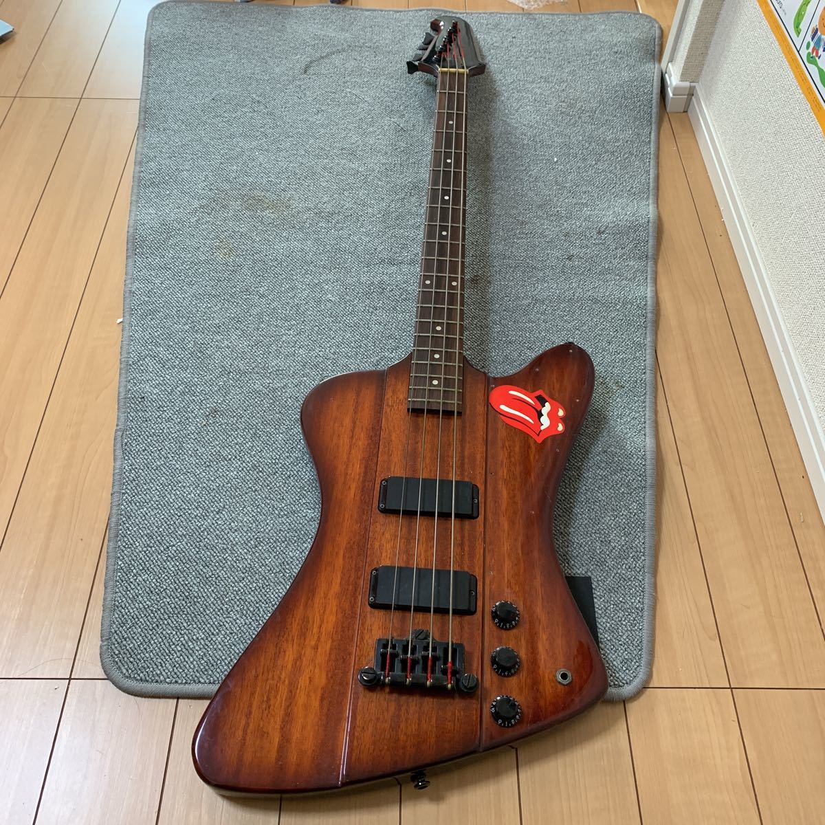  Epiphone サンダーバード(エピフォン)｜売買されたオークション情報、yahooの商品情報をアーカイブ公開 - オークファン 本体