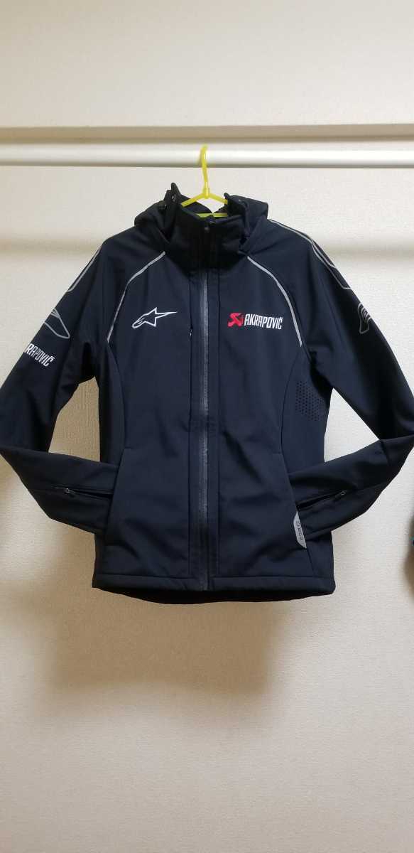 AKRAPOVIC アクラポビッチ アルパインスターズ alpinestars | コラボ