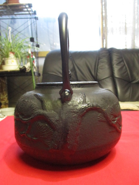 ☆南部鉄器☆鉄瓶☆工芸☆松文様入り☆レトロ☆アンティーク☆古美術