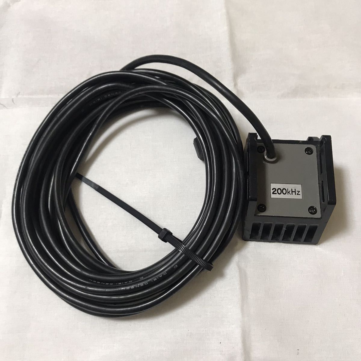 赤字超特価，格安 ホンデックス 振動子 TD03 200kHz 3P HONDEX その１(モニター5型～)｜売買されたオークション情報、yahooの商品情報をアーカイブ公開 - オークファン 魚群探知機