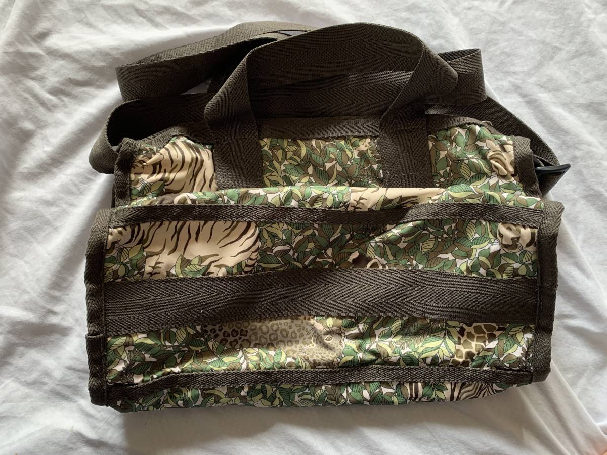 レスポートサック/LESPORTSAC　未使用品　美品　トートバッグ　ショルダー　 ジャングル　迷彩　ボストン