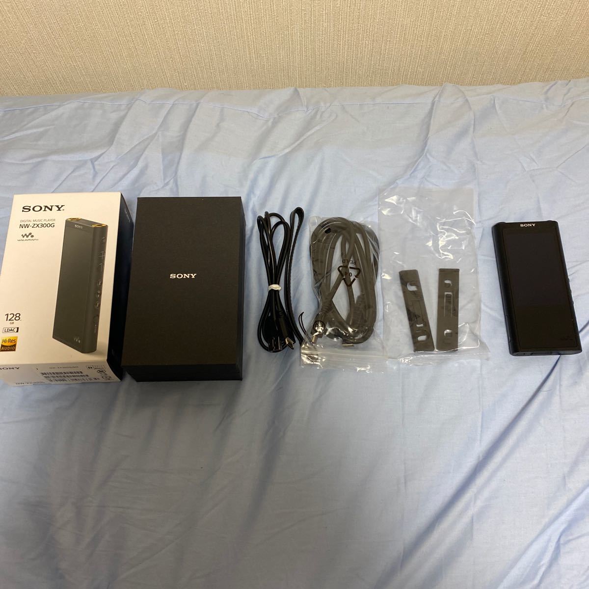SONY ウォークマン NW-ZX300G 無傷 使用時間15時間！128G ハイレゾ