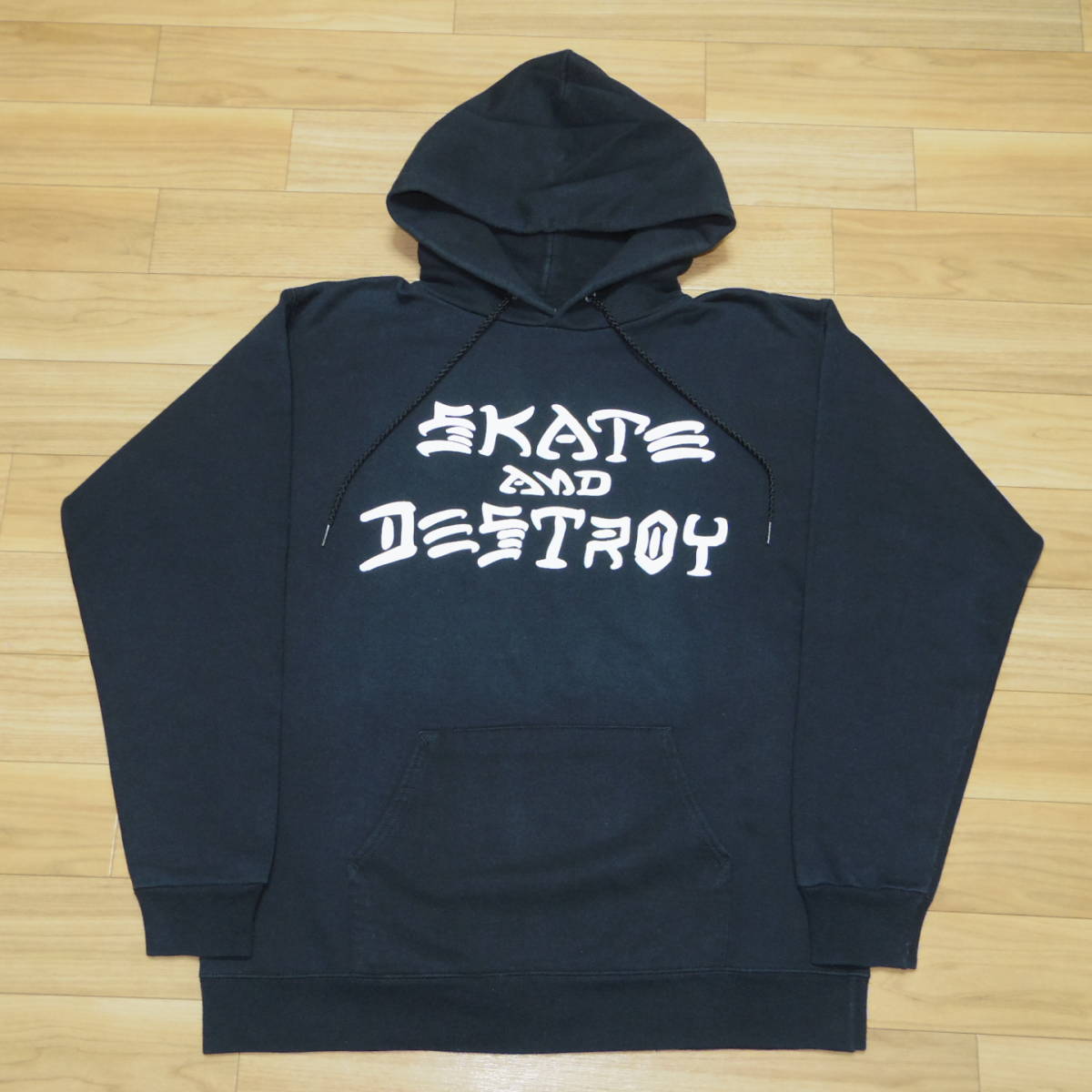 定番，豊富な THRASHER スラッシャー USA企画 SKATE AND DESTROY プリント スウェット パーカー ブラック 黒 SMALL オールド スケート スケボー sad(ウエア)｜売買されたオークション情報、yahooの商品情報をアーカイ ウエア
