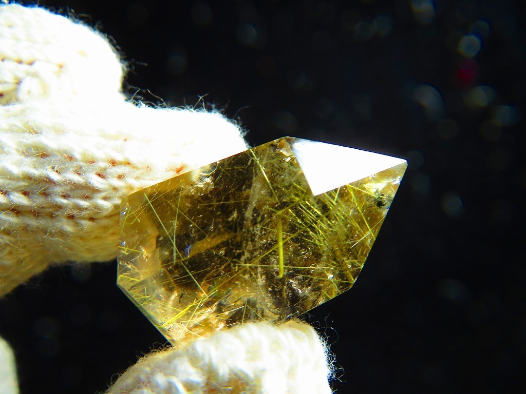 天然石 超金運上昇☆天然水晶☆200A☆金タイチンルチルクォーツ 天然石 超金運上昇☆天然水晶☆200A☆金タイチンルチルクォーツ