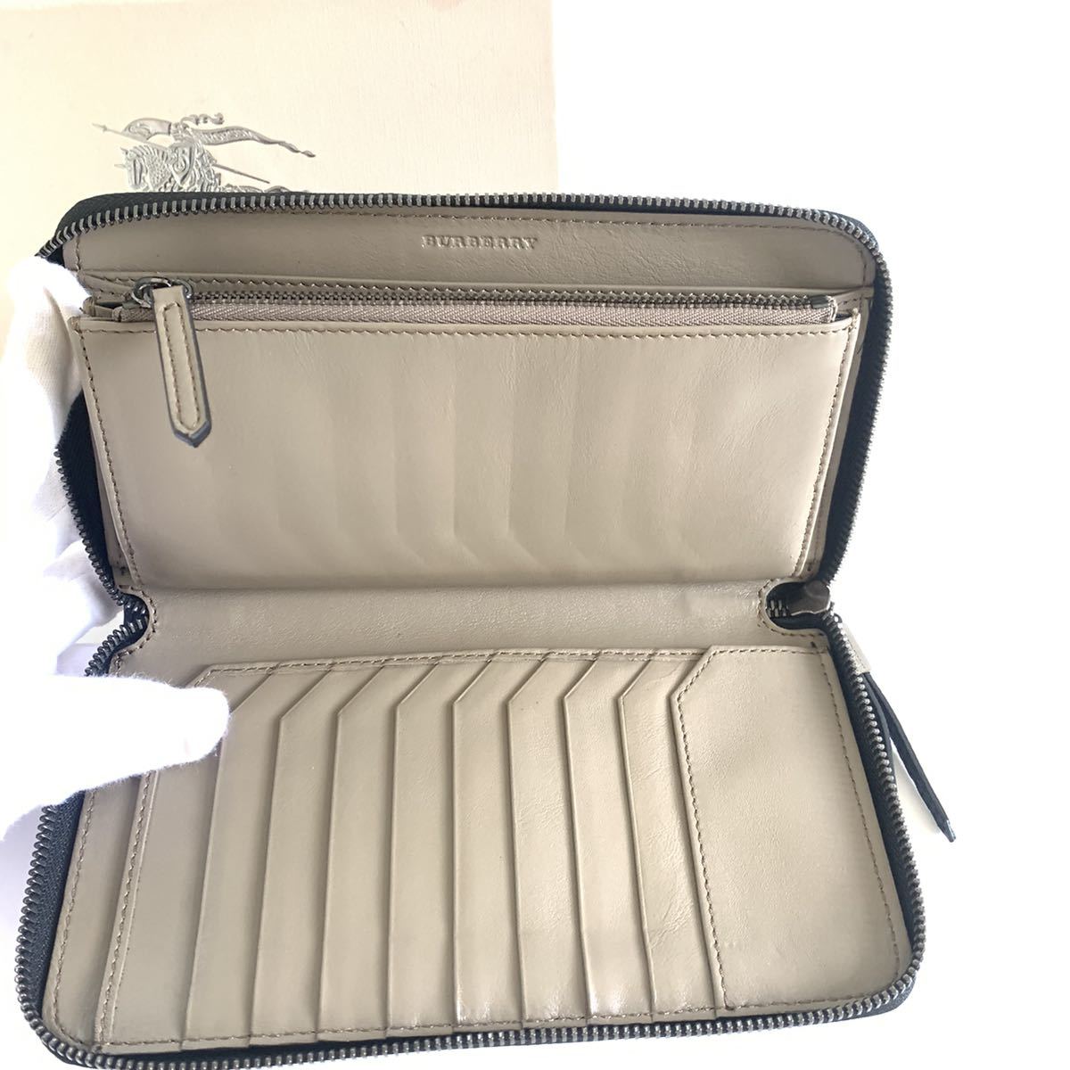 Burberry バーバリー ラウンドファスナー 長財布 ラウンドジップ メンズ レディース 紺 ネイビー 青 男性用財布 売買されたオークション情報 Yahooの商品情報をアーカイブ公開 オークファン Aucfan Com