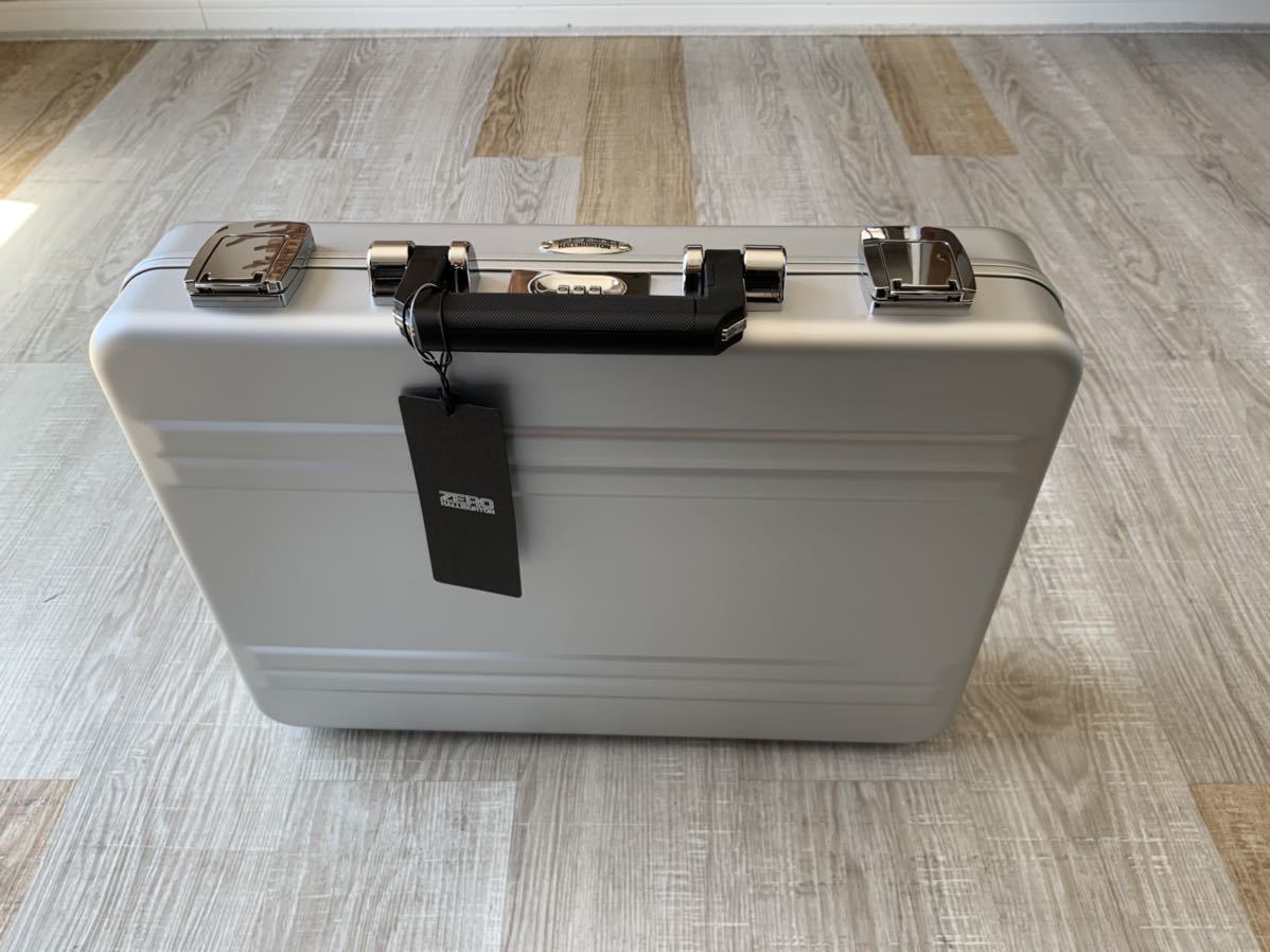 高級 ZERO HALLIBURTON アタッシュケース ビジネスバッグ アルミ（新品 