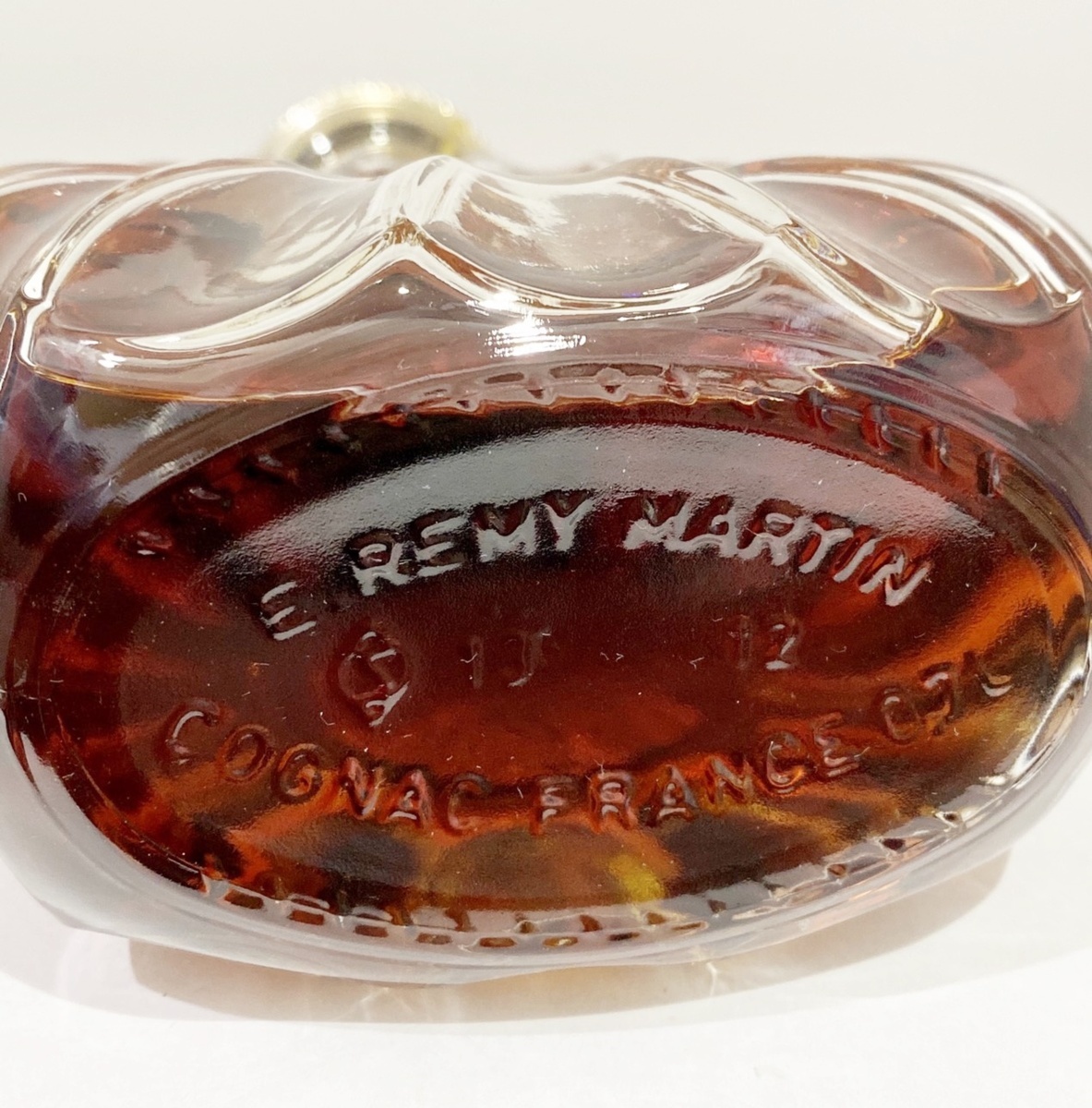 人気セール，正規品 REMY MARTIN XO SPECIAL レミーマルタン XO スペシャル 現行ラベル 700ml 40％ブランデー クリアボトル 古酒 未開栓 人気 ブランデー K1883