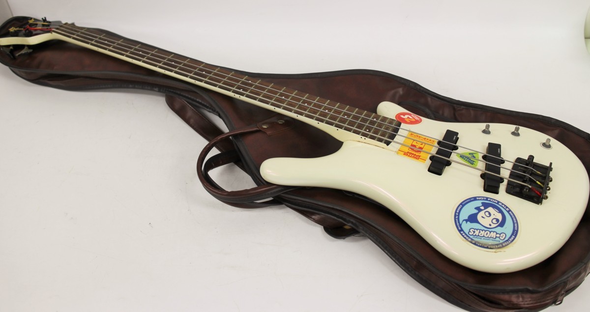 1円～ おたからや◇G0828-40 エレキベース P L．WHITE シリアル番号