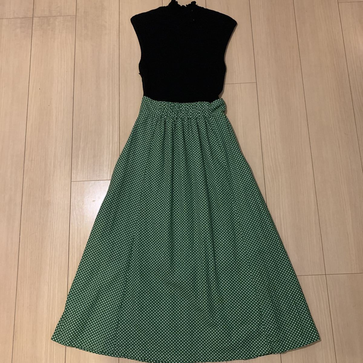 Snidel スナイデル ニット リネンドッキングワンピース ブラック グリーン 0サイズ 格安出品 ワンピース 売買されたオークション情報 Yahooの商品情報をアーカイブ公開 オークファン Aucfan Com