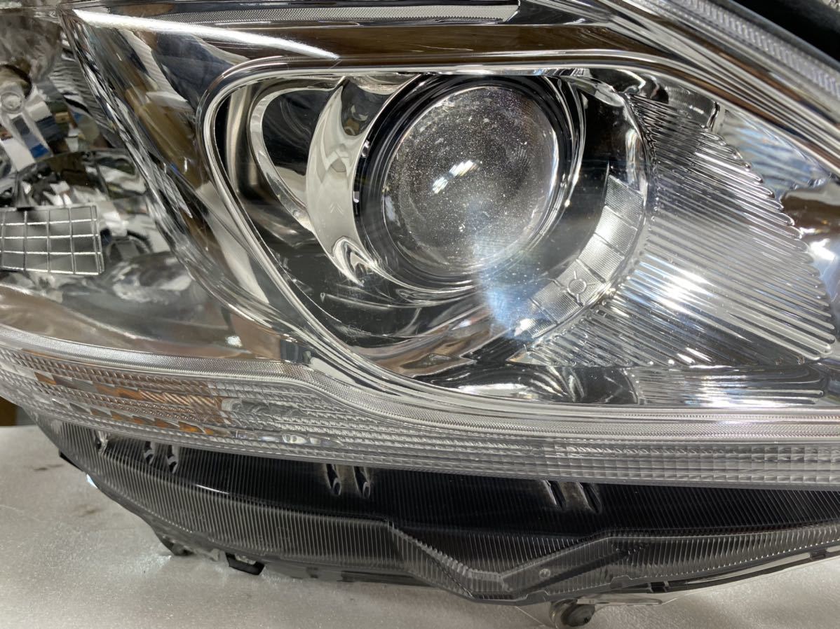 マークX ジオ ANA10 純正 右 ヘッドライト HID STANLEY 72-2 刻印S S30 
