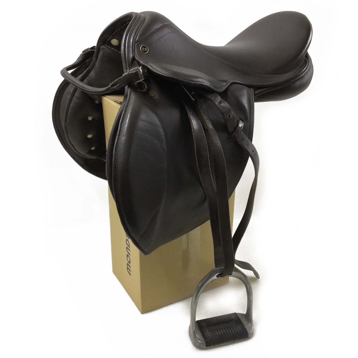 【格安】 e HARRISON BROWN ハリソンブラウン ウインザー 総合鞍 16.5インチ 茶色 乗馬鐙 定価299 250円 使用感あり(乗馬、馬術)｜売買されたオークション情報、yahooの商品情報をアーカイブ公開 - オークファ 乗馬、馬術