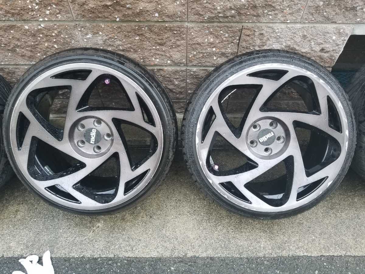 トヨタ「プリウス」をUS仕様で着地スタイルに！「VIP」セダンから 