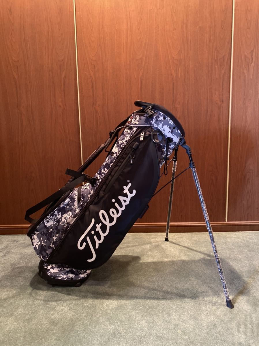 タイトリスト キャディバッグ スタンドバッグ Titleist 美品 | アスリート向け スタンド式 軽量 美品タイトリスト 黒白赤 スタンドキャディバッグ ゴルフバッグ スタンド（ゴルフ｜スポーツ ゴルフタイトリスト すぐ使える