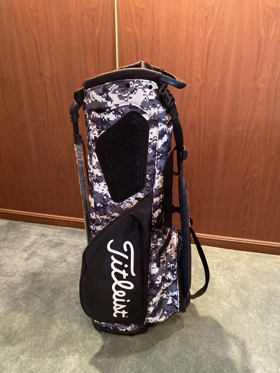 タイトリスト キャディバッグ スタンドバッグ Titleist 美品 | アスリート向け スタンド式 軽量 美品タイトリスト 黒白赤 スタンドキャディバッグ ゴルフバッグ スタンド（ゴルフ｜スポーツ ゴルフタイトリスト すぐ使える