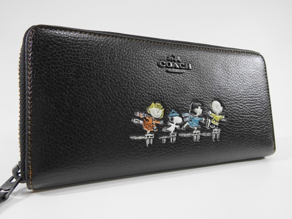 大得価，大人気 同様 レア COACH コーチ ジッピー ウォレット 長財布 黒 スヌーピー レディース メンズ から贈物に 参考定価2.5万円 101 ｄ(女性用財布)｜売買されたオークション情報、yahooの商品情報をアーカ 服飾小物