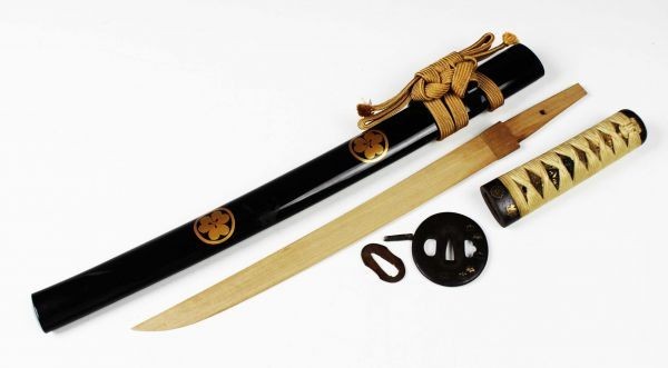 無銘 鍔 (TU-031111)｜刀・日本刀の販売なら日本刀専門店の 0 肥後短刀