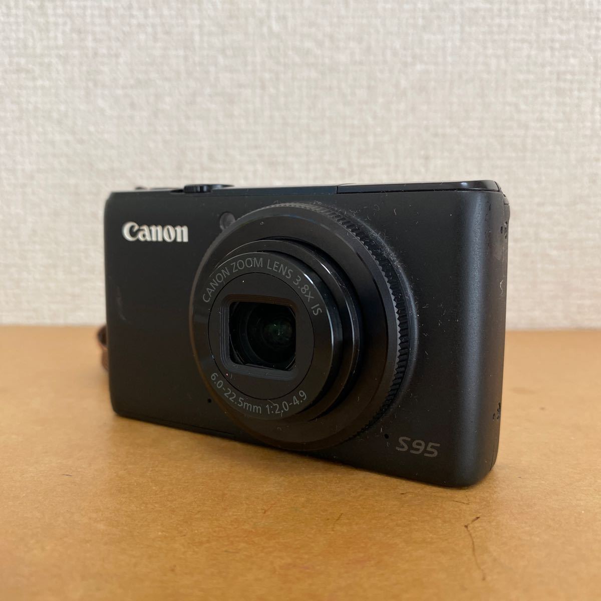 送料込】Canon PowerShot S95 純正ケース、バッテリー！ストラップ付