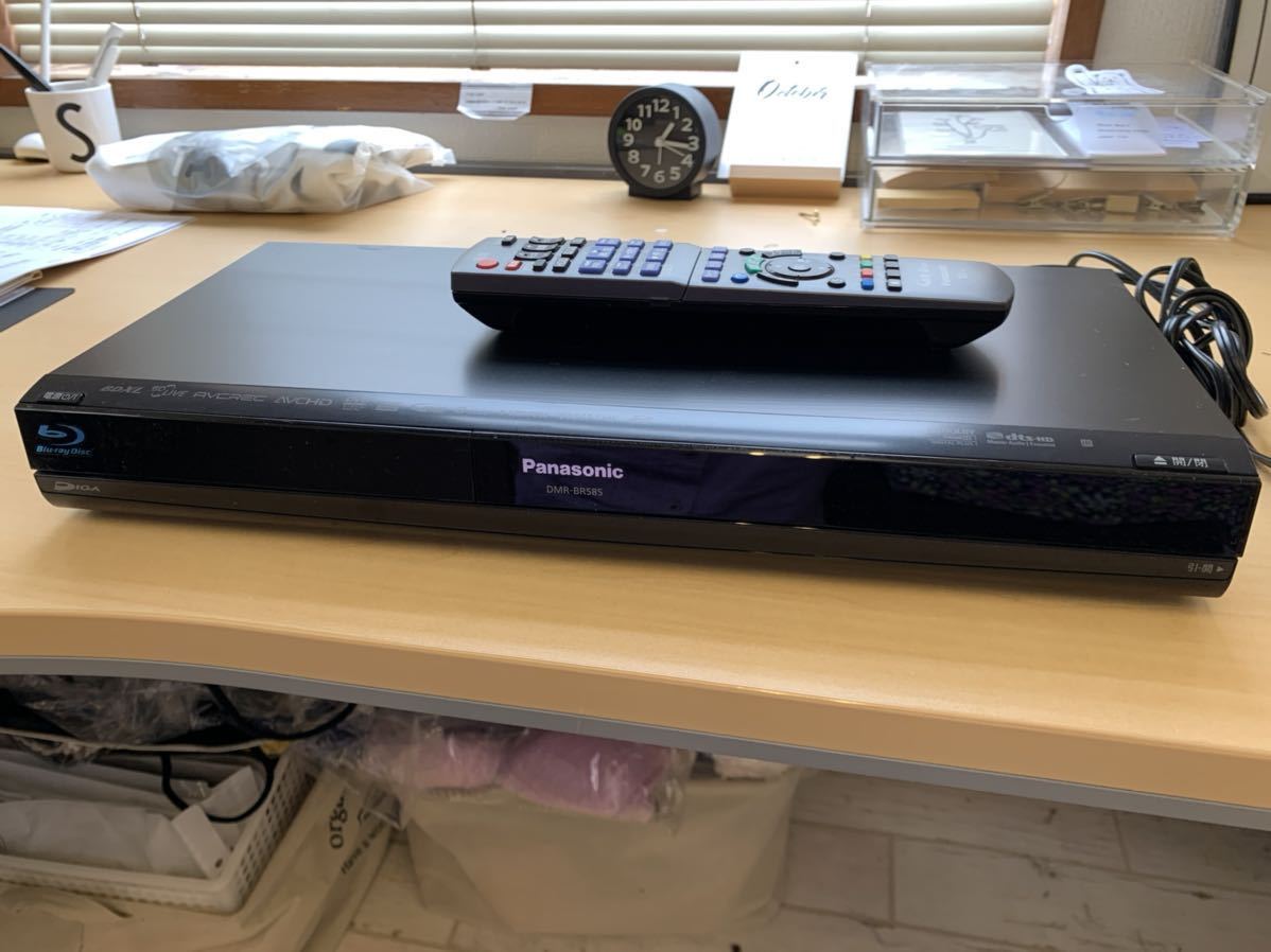 2011年製Panasonic ブルーレイレコーダー DMR-BR585