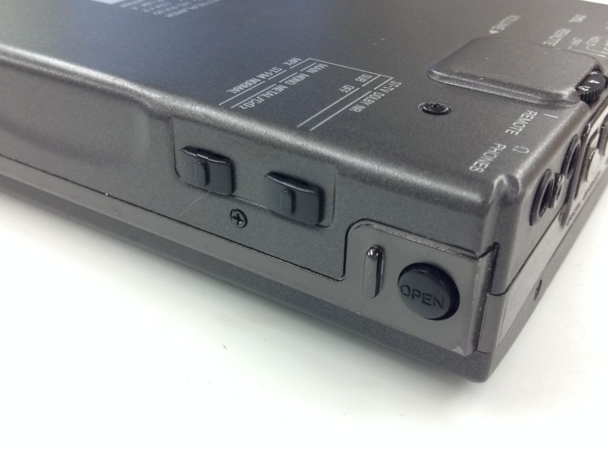 [ジャンク品] AIWA ポータブルカセットプレーヤー HS-RL30 230W] AIWA アイワ HS-RX30 ポータブルカセットプレーヤー◇ジャンク品