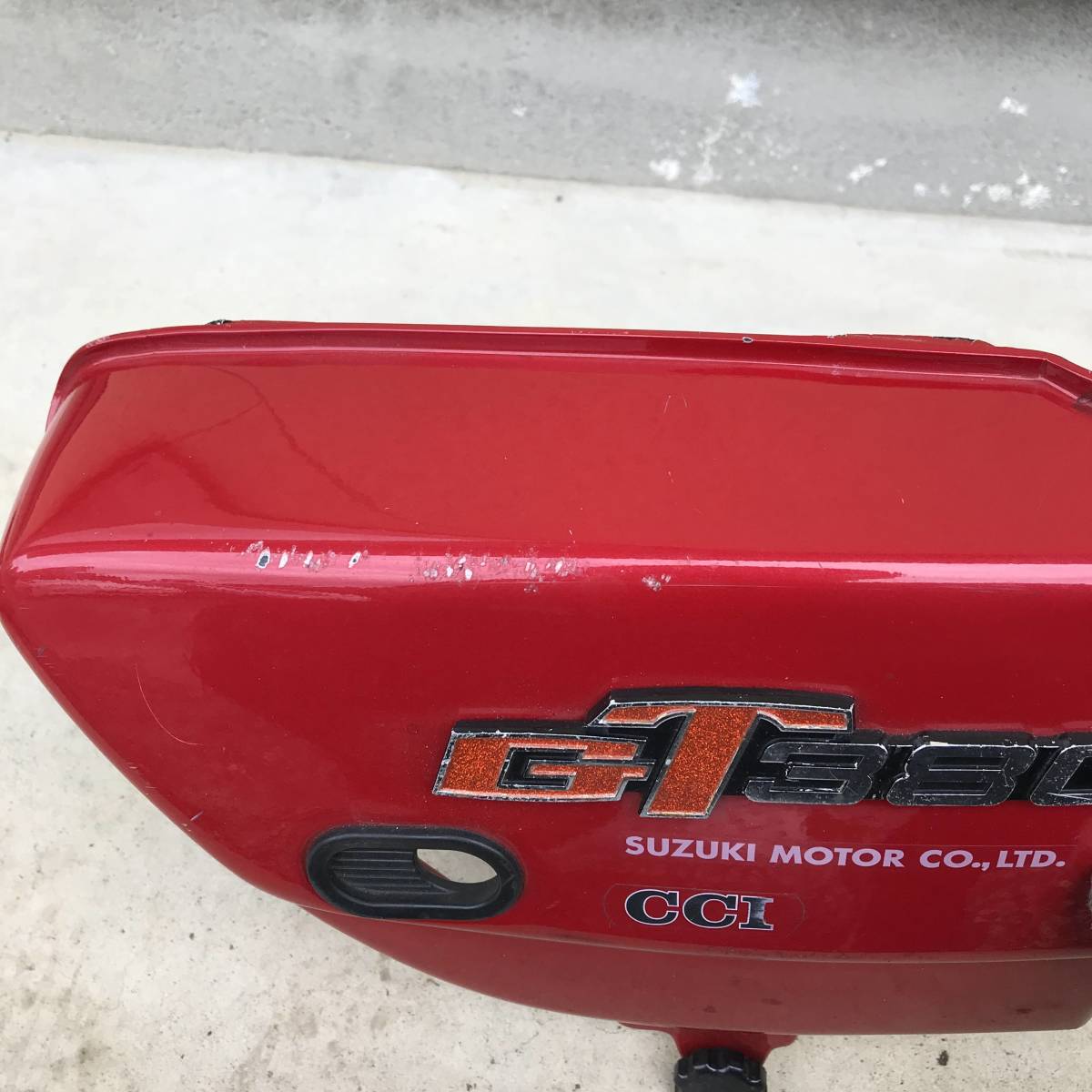 ◇◇美品 GT380 右側サイドカバー エンブレム 取付ネジ CBX/CBR/XJ/GS