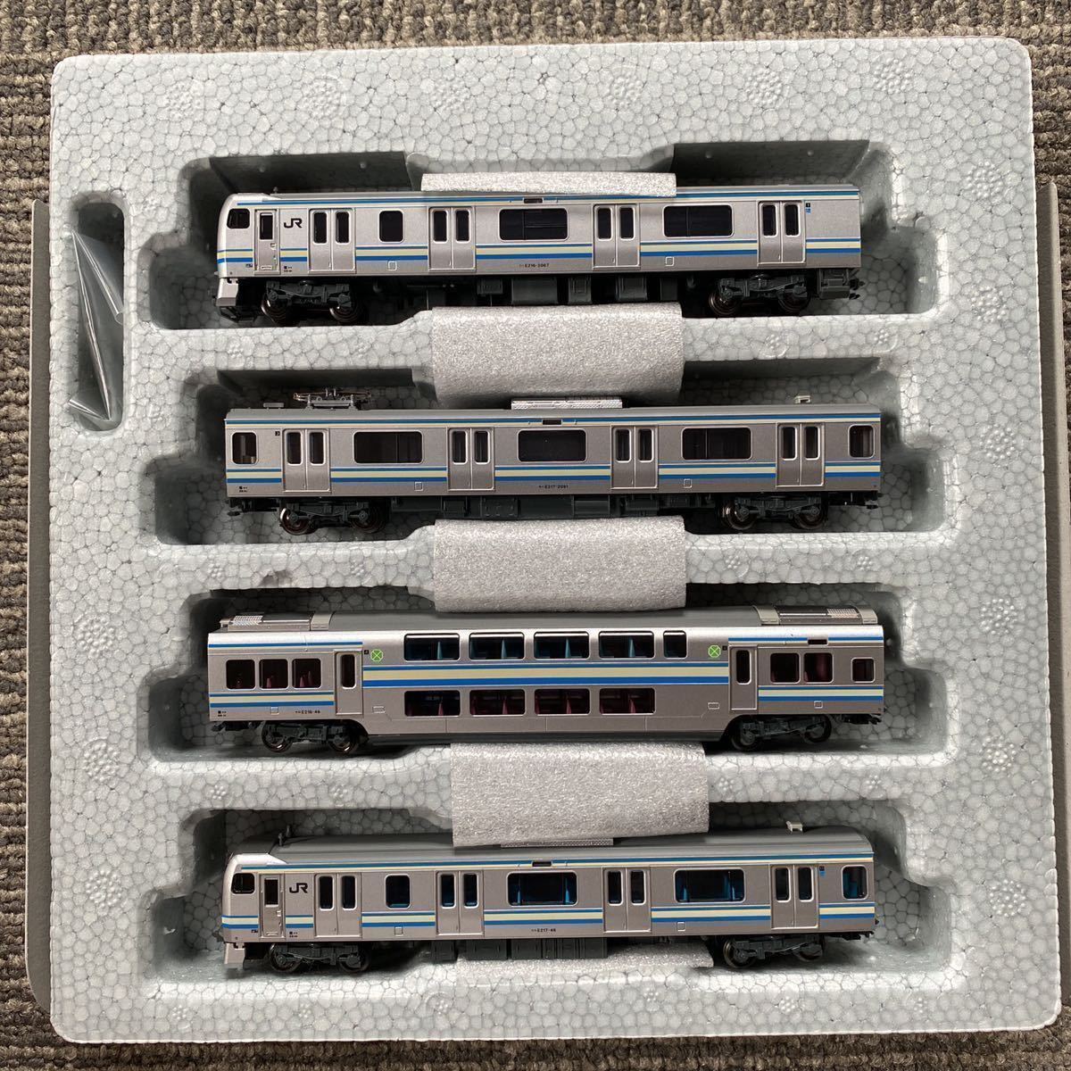 売って買う KATO E217系 横須賀線・総武快速線(新色)15両フル 売って買う KATO E217系 横須賀線・総武快速線(新色)15両フル