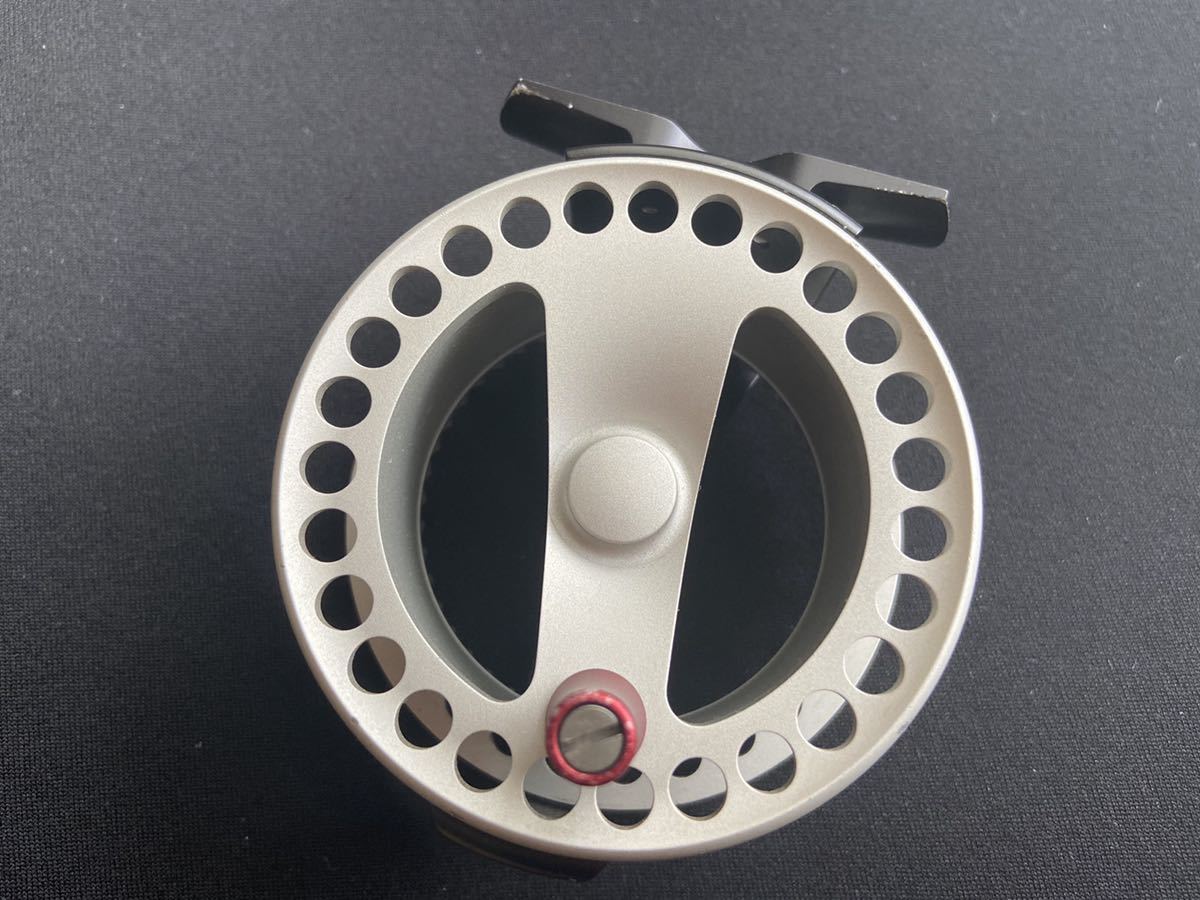 【爆買い，100%新品】 WATERWORKS Purist 1 Reel 品(フライリール)｜売買されたオークション情報、yahooの商品情報をアーカイブ公開 - オークファン その他