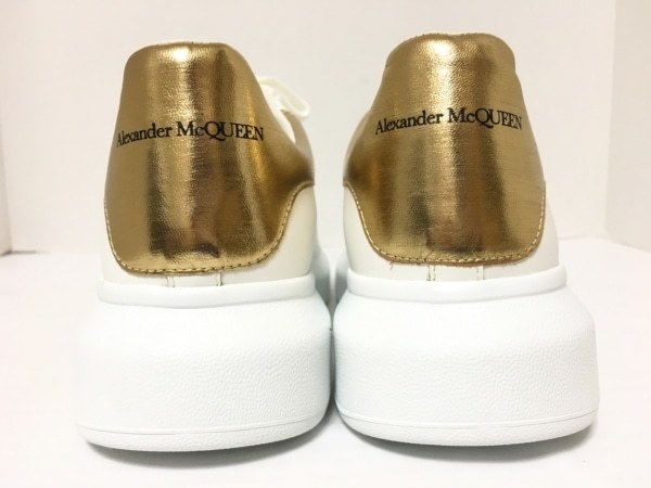 Alexander McQueen Unseen アレキサンダーマックイーン Alexander McQueen Unseen アレキサンダーマックイーン Alexander