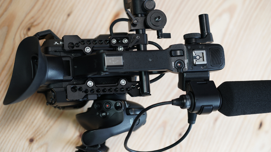 オマケ多数 SONY FS5(FS5Ⅱに近い）オプション→＋CBKZ-FS5RIF（ RAW動画60P撮影対応 /4K RAW120fps 対応/2K RAW 収録対応）＋マイク付_8