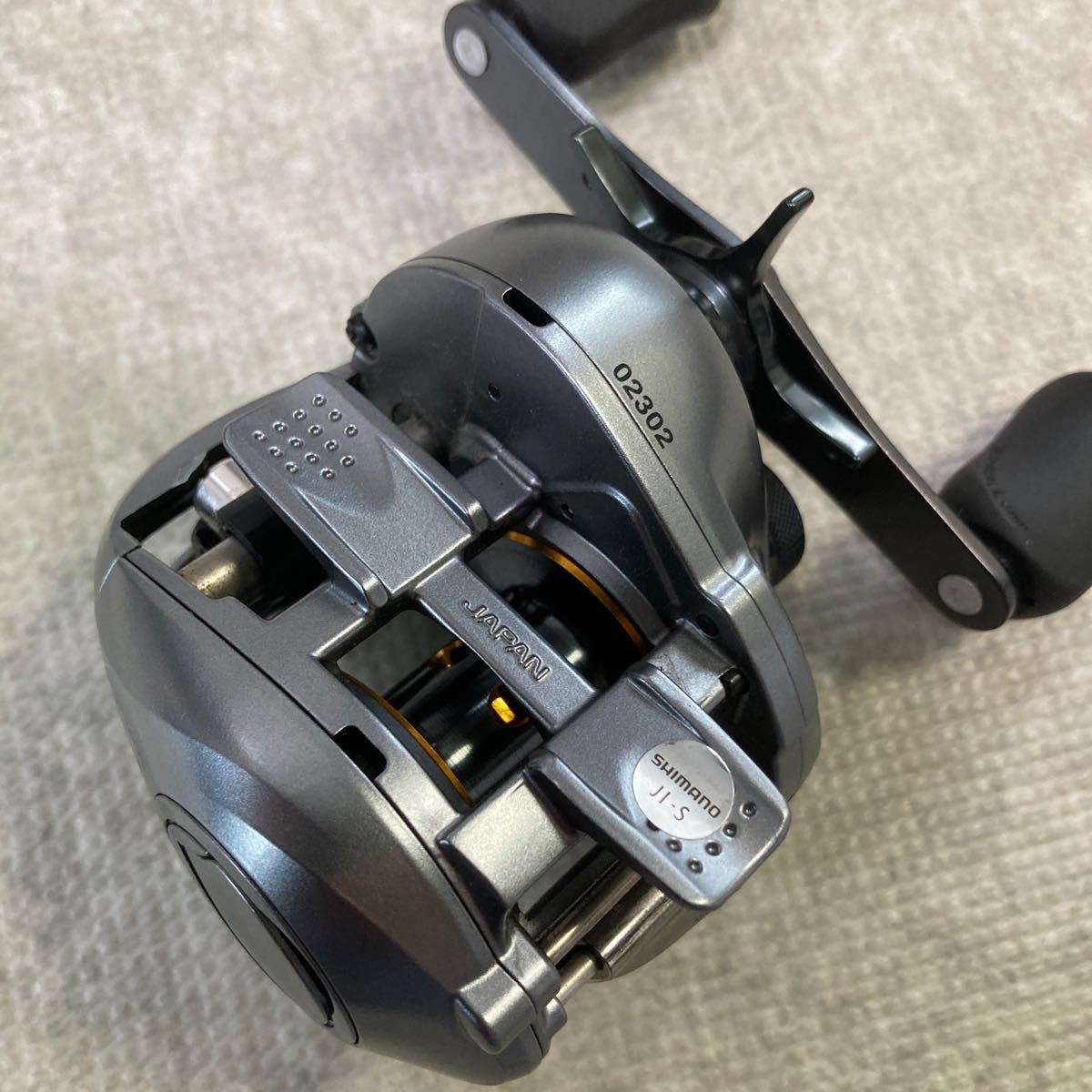 09 シマノ 左 09アルデバラン SHIMANO レフトハンドル アルデバランmg